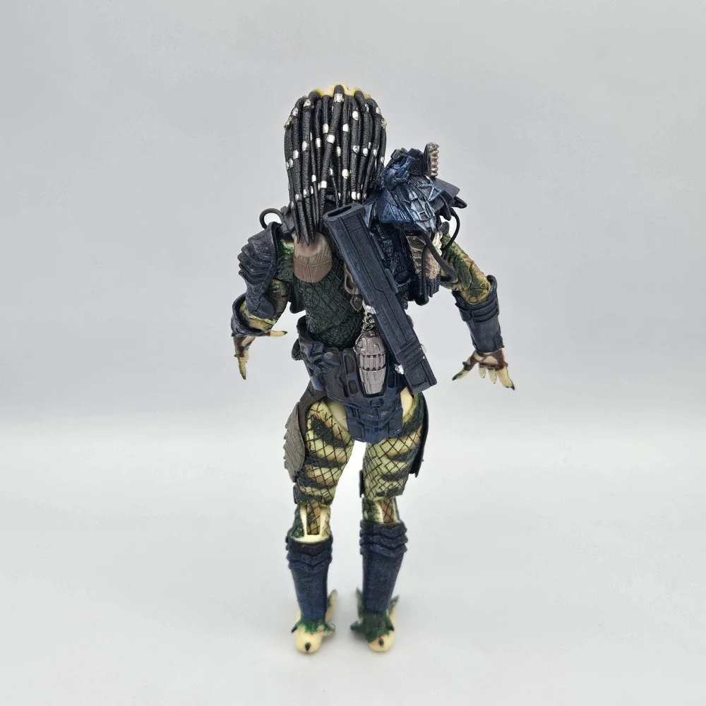NECA Fugitive Predator Action Figure 8